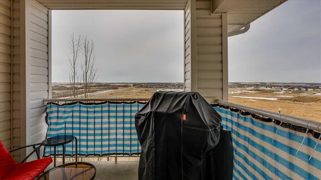 3 Broadway Rise #410, Sylvan Lake 2