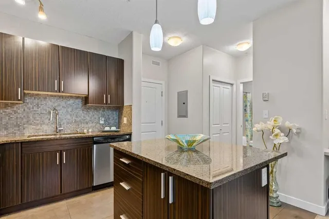 11 Millrise Dr #320, Calgary 5