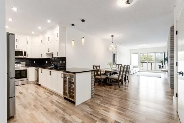 1899 45 St #407, Calgary 3