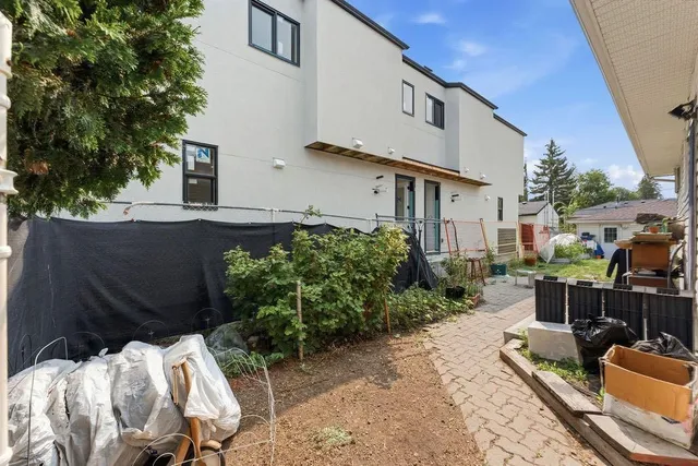 5604 21 St, Calgary 5