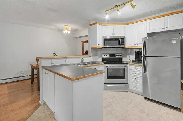 7724 Bowness Rd #101, Calgary 5