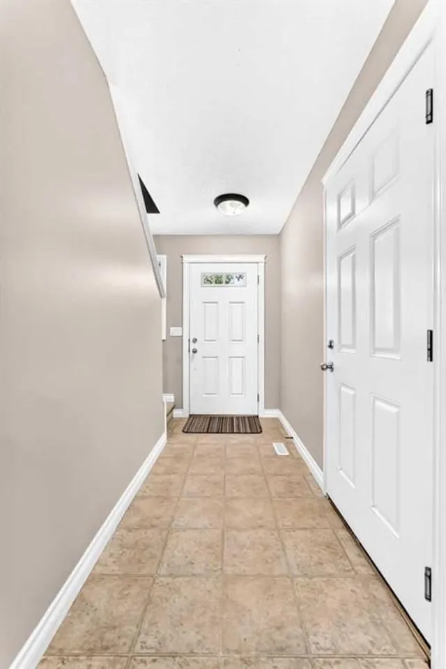 308 11 Avenue #129, High River 3