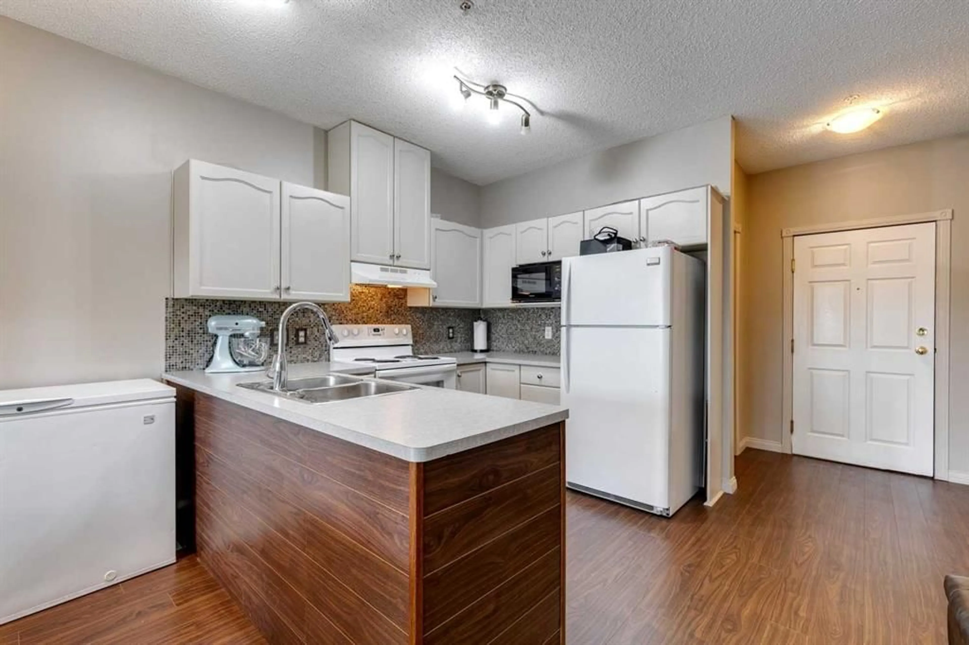 pillar/IMG-A2336217_4.jpg