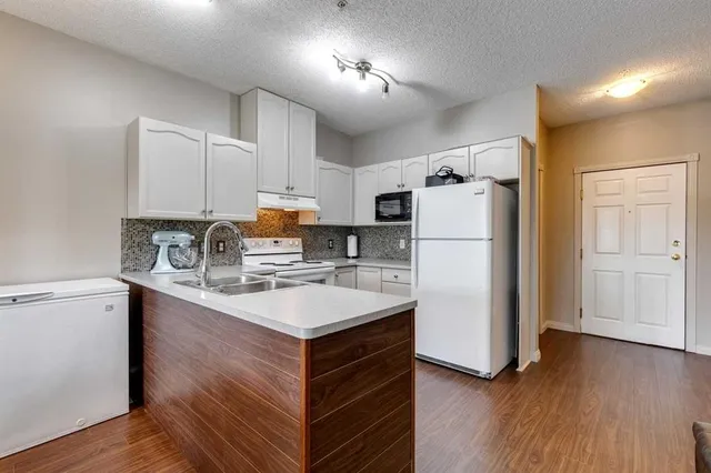 1920 14 Ave #119, Calgary 4