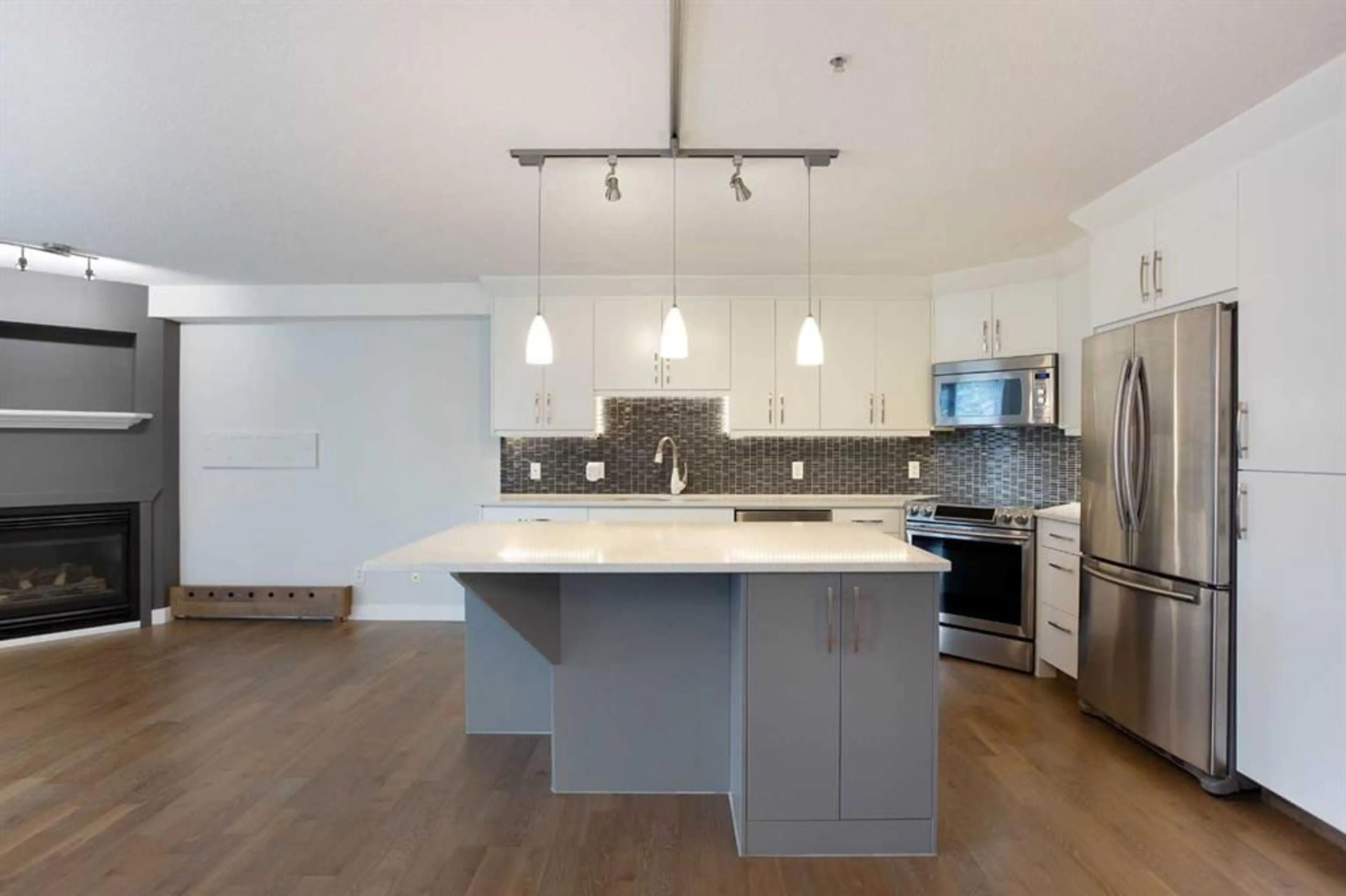 pillar/IMG-A2336259_4.jpg
