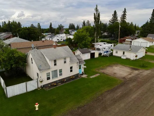 5316 46 Ave, Mayerthorpe 2