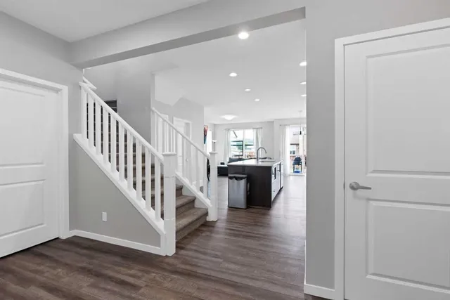 256 Auburn Glen Close, Calgary 4