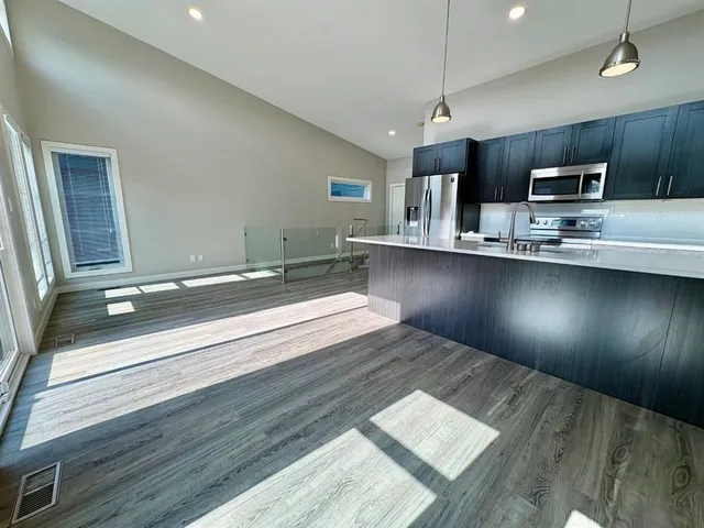5110 48A Ave #14, Camrose 4