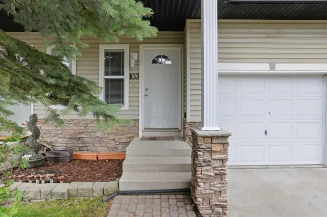 760 Railway Gate #103, Airdrie 4