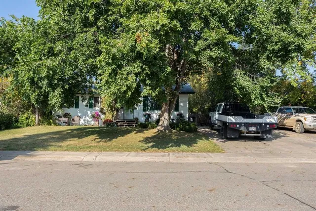 54 Birch Rd, Fort McMurray 3
