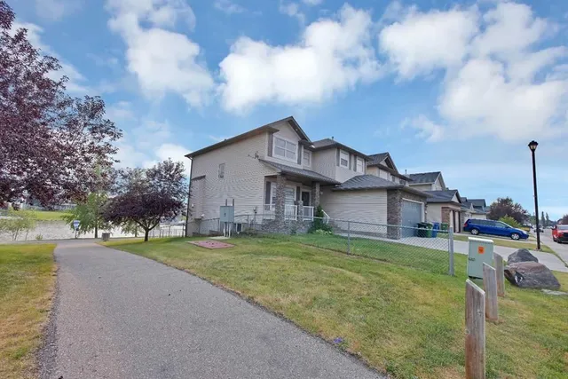 1125 Channelside Dr, Airdrie 2