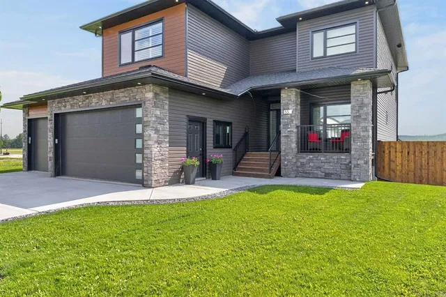 55 Riverdale Bend, Whitecourt 2