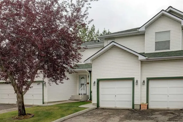 57 SANDPIPER Lane, Calgary