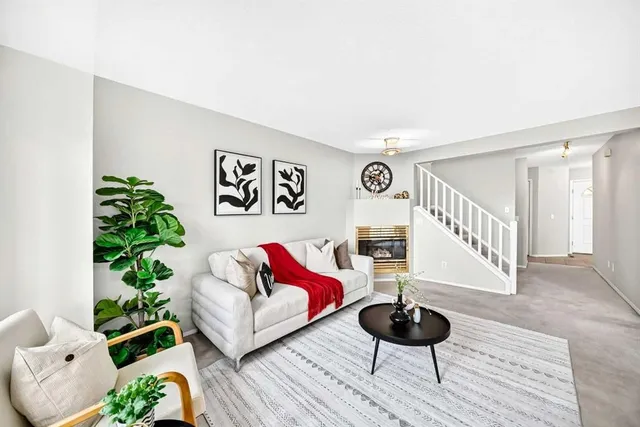 388 Sandarac Dr #76, Calgary 5