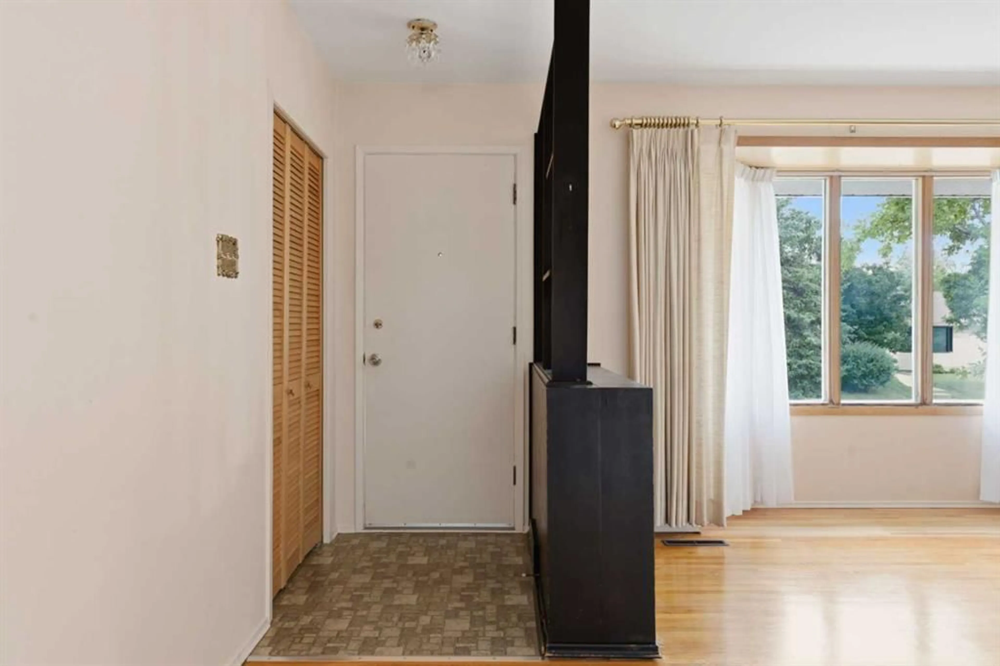pillar/IMG-A2336892_3.jpg