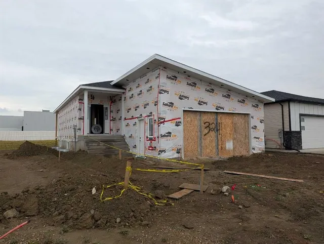 324 Somerside Rd, Medicine Hat 2