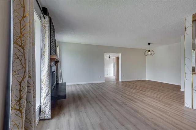 3 Armstrong Close, Red Deer 5