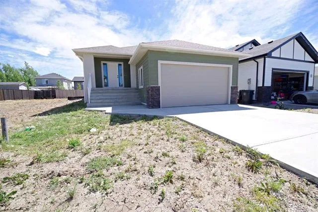 256 Greenwood Rd, Coalhurst 5