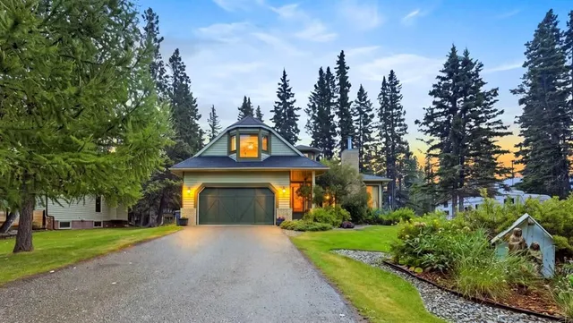 31 Manyhorses Dr, Rural Rocky View County 2