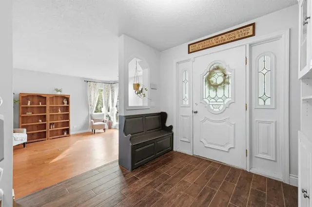 31 Manyhorses Dr, Rural Rocky View County 3