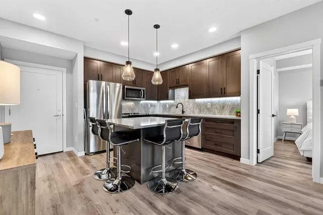 150 Shawnee Sq #401, Calgary 3