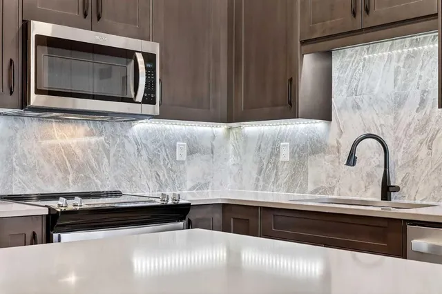 150 Shawnee Sq #401, Calgary 5
