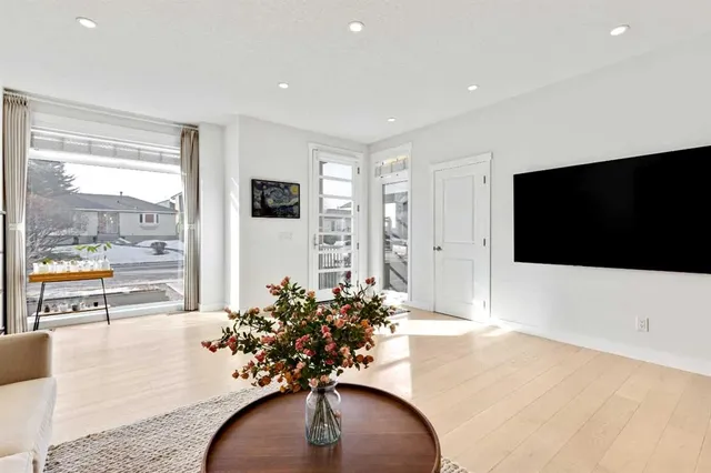 2728 Cochrane Rd, Calgary 5