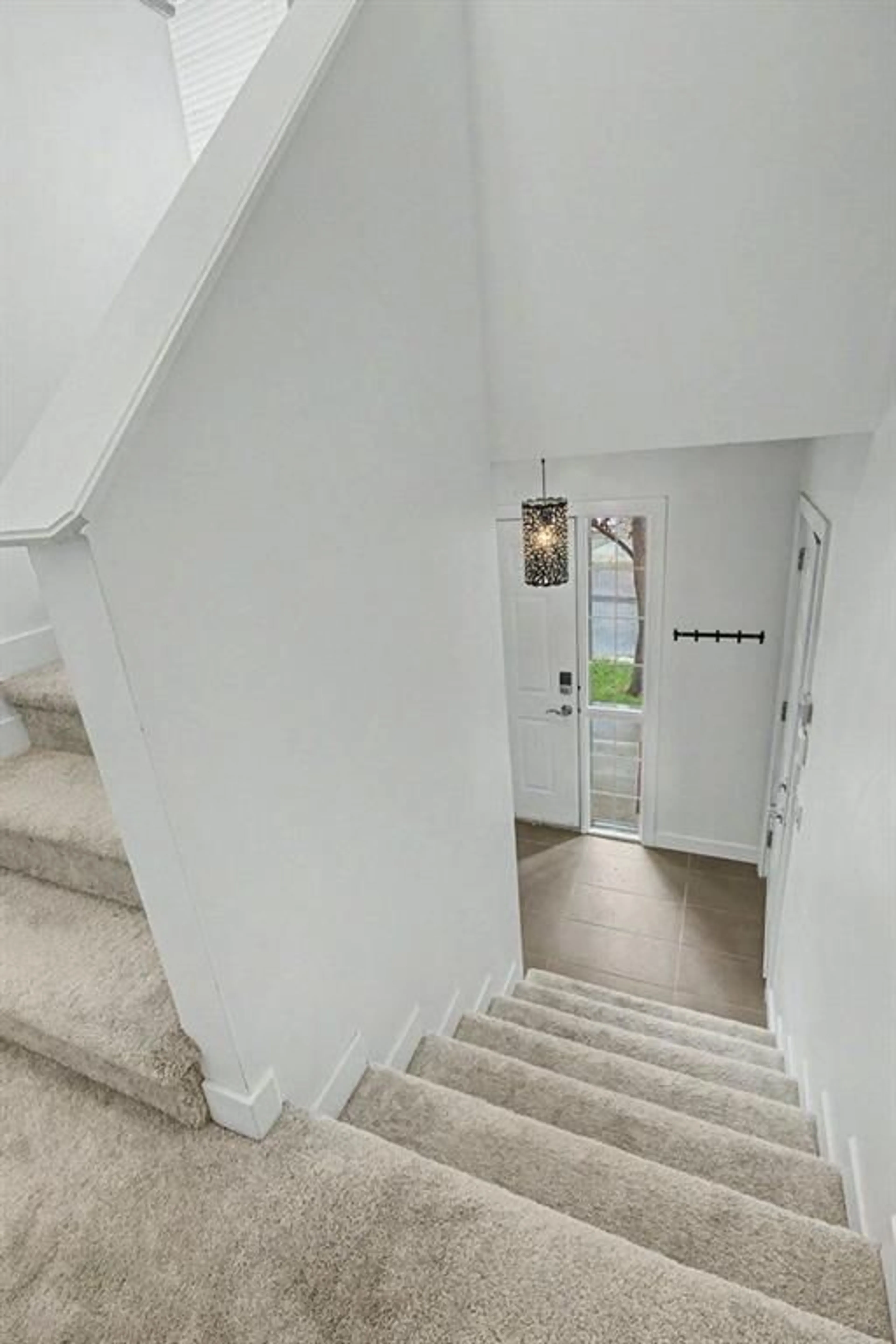 pillar/IMG-A2337088_2.jpg