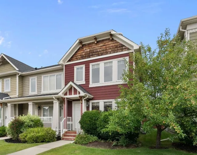 153 Rainbow Falls Manor, Chestermere 2