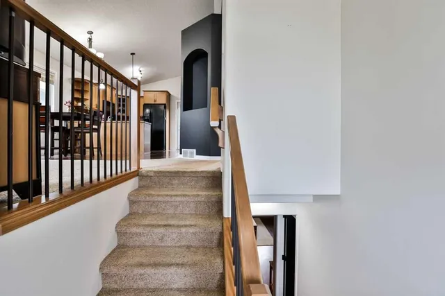 178 Silkstone Rd, Lethbridge 5