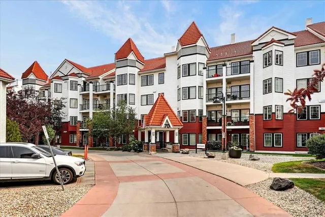 70 Royal Oak Plaza #303, Calgary 2