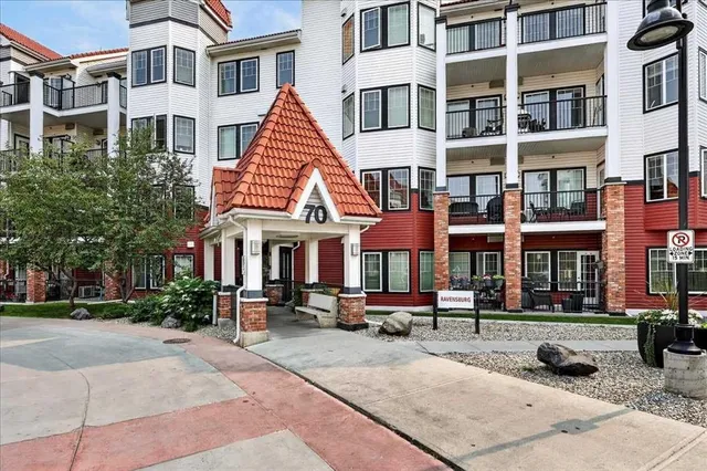70 Royal Oak Plaza #303, Calgary 3