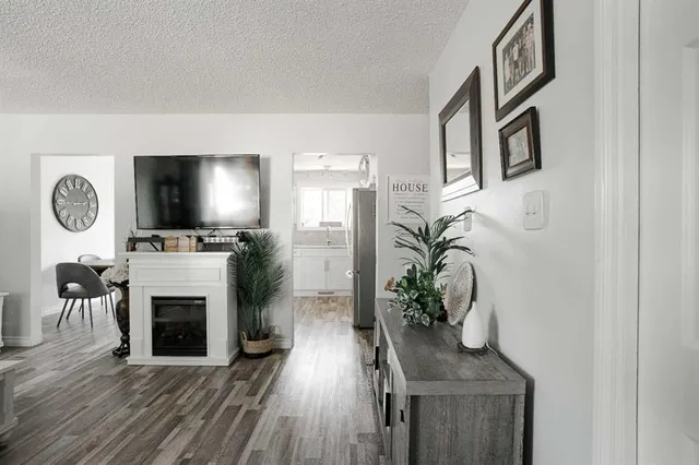 114 Hilltop Cres, Fort McMurray 3