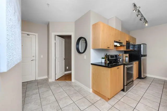328 21 Ave #310, Calgary 5