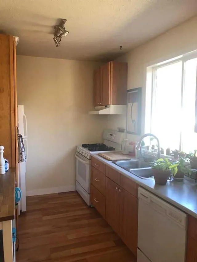 1221 1 Ave, Canmore 4