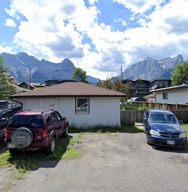 1221 1 Ave, Canmore 5