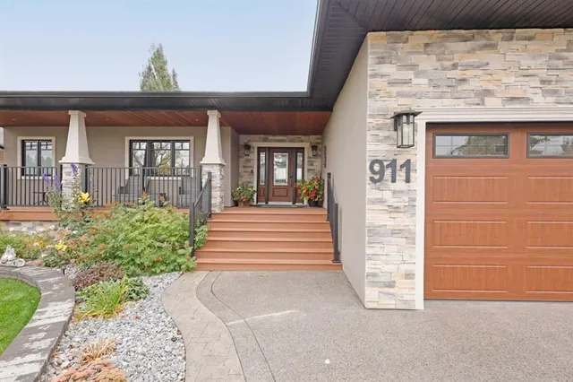 911 2 Ave, Brooks 2