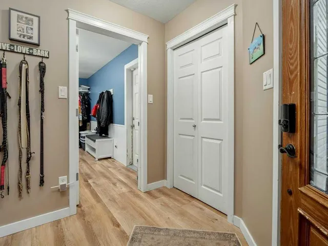 532 Margaret Sutherland Cres, Lethbridge 5