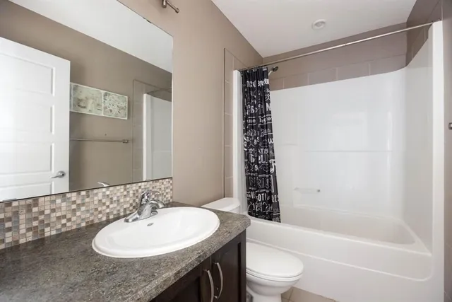 201 Snowy Owl Way, Fort McMurray 5