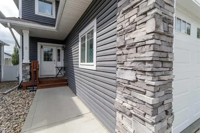 8 Sullivan Close, Red Deer 4