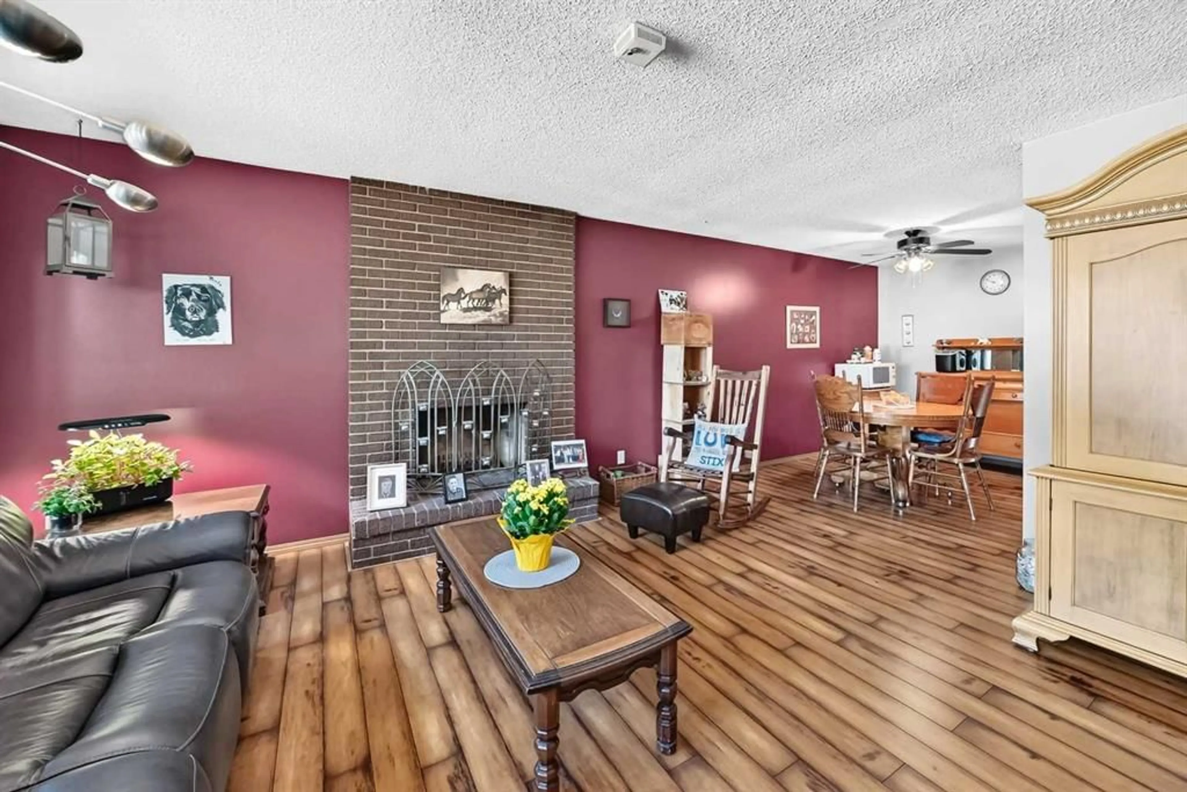 pillar/IMG-A2337769_4.jpg