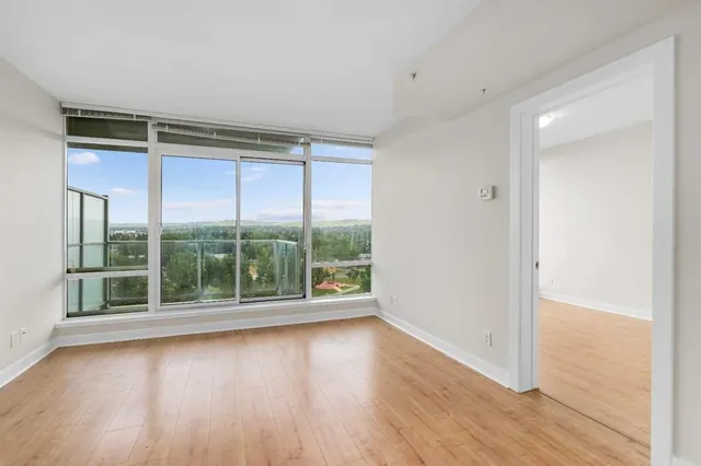 30 Brentwood Common #811, Calgary 5