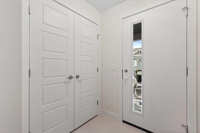 12 Waterford Glen&, Chestermere 3