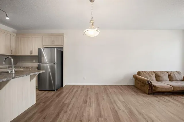 61 Cityline Gate, Calgary 5