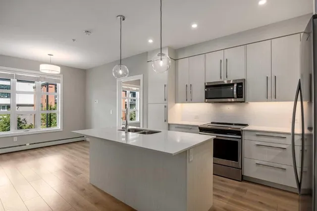 383 Smith St #203, Calgary 5