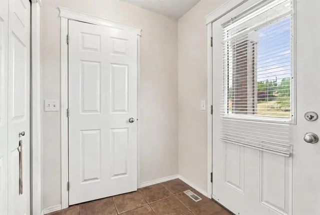 106 Panamount Dr, Calgary 3