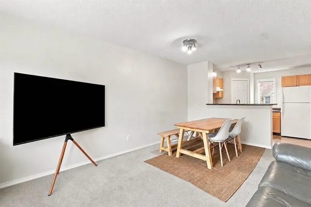 106 Panamount Dr, Calgary 5
