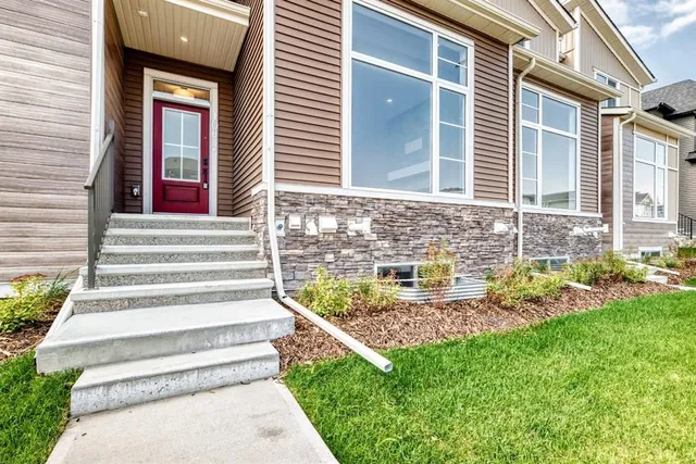 1063 Bayview Cres, Airdrie 2