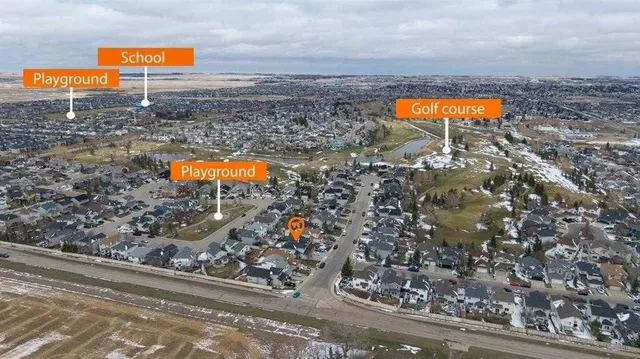 2386 Fairways Cir, Airdrie 4