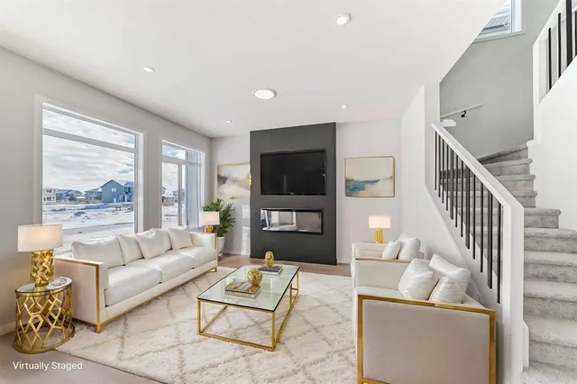 374 Corner Glen Way, Calgary 4